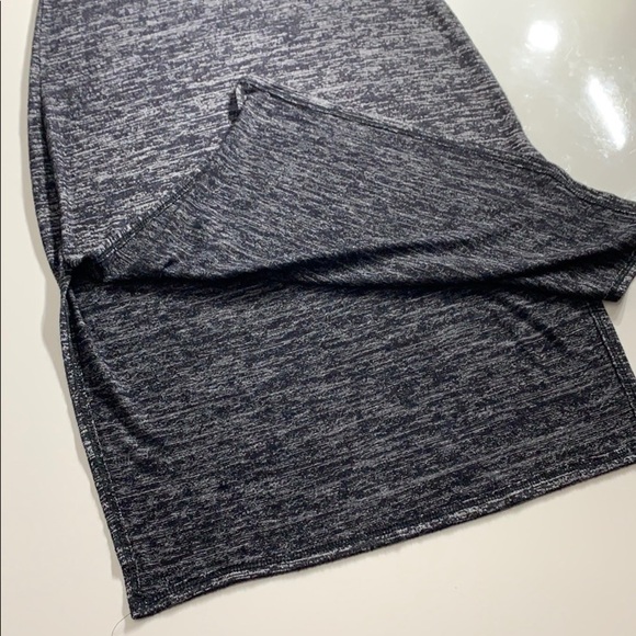 Enough about me Sleeveless mock neck fitted midi dress medium - Picture 6 of 8